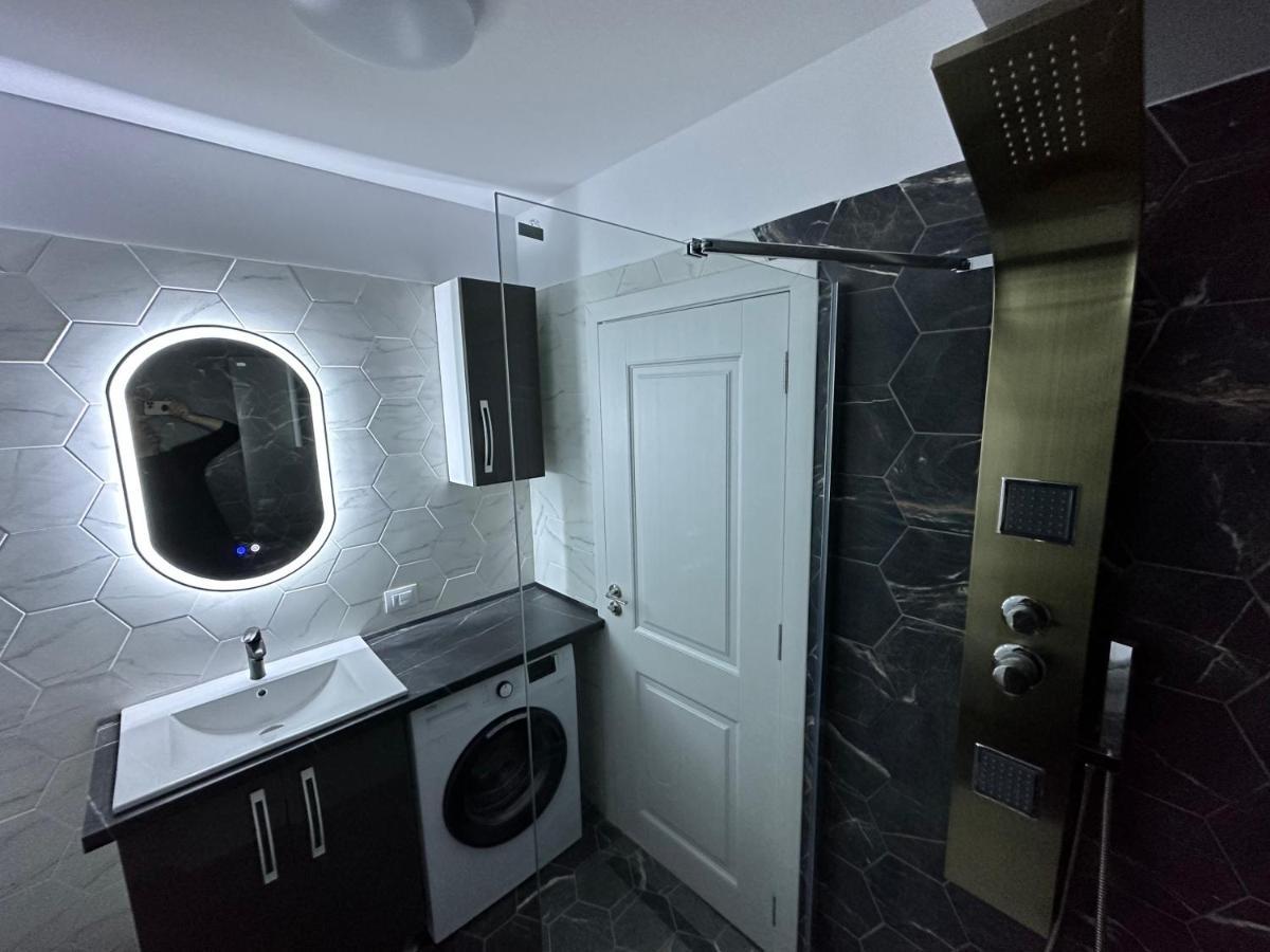Apartament Lux Bacovia 2 Lejlighed Bacău Eksteriør billede