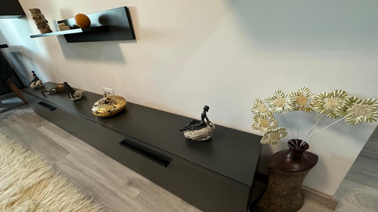 Apartament Lux Bacovia 2 Lejlighed Bacău Eksteriør billede